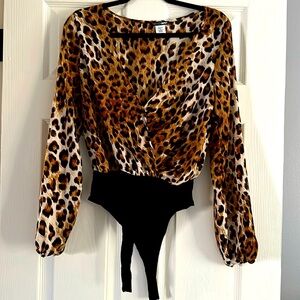 Long sleeve leopard bodysuit